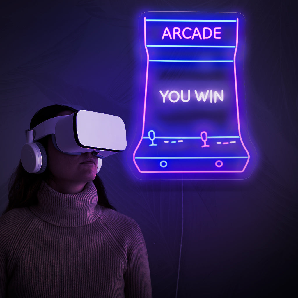 En upplyst neonskylt med ordet "Arcade", som framkallar en känsla av retrospel och lägger till en touch av nostalgisk charm till alla utrymmen