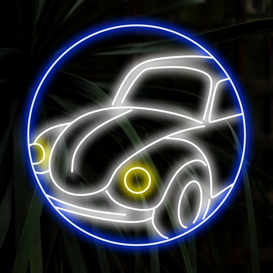 "Beetle Car Neon Sign" fångar essensen av vintage bildekor med en charmig representation av en Beetle-bil inom en cirkulär ram. Lys upp ditt utrymme med retrovibbar med detta unika neonljus.