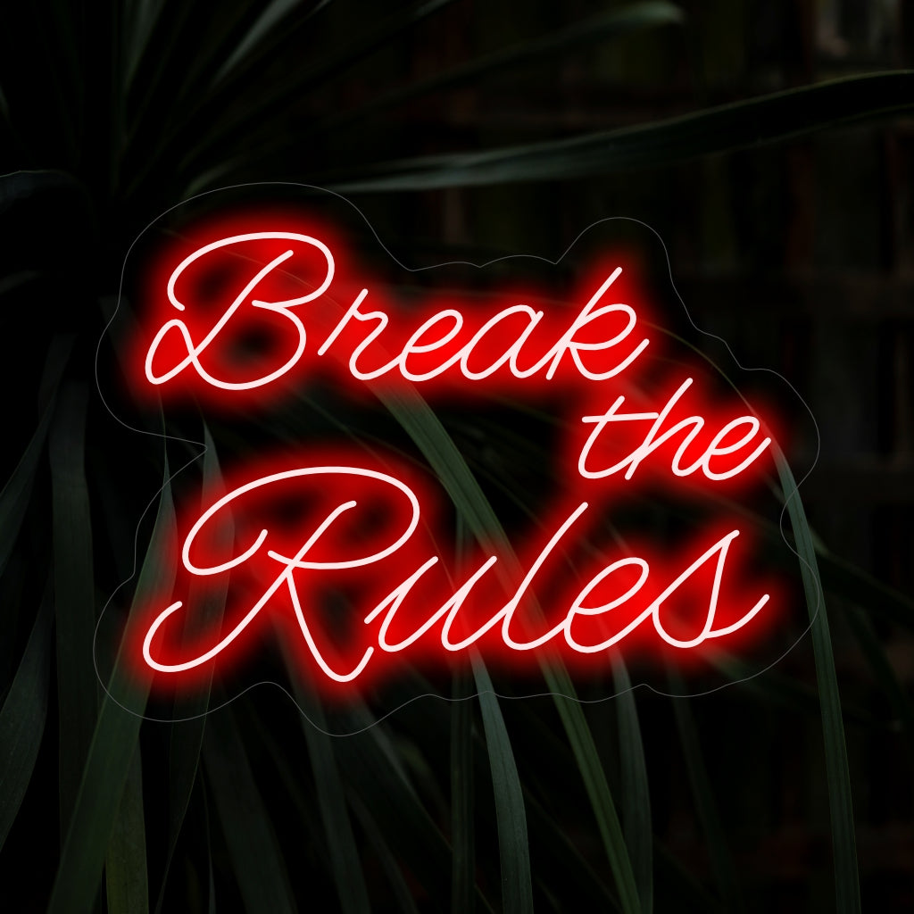 "Break the Rules Neon Sign" - Ett rebelliskt neonljus med ett djärvt och stärkande budskap, ingjuter en atmosfär av individualitet och bryter sig loss från konventioner i ditt vardagsrum.