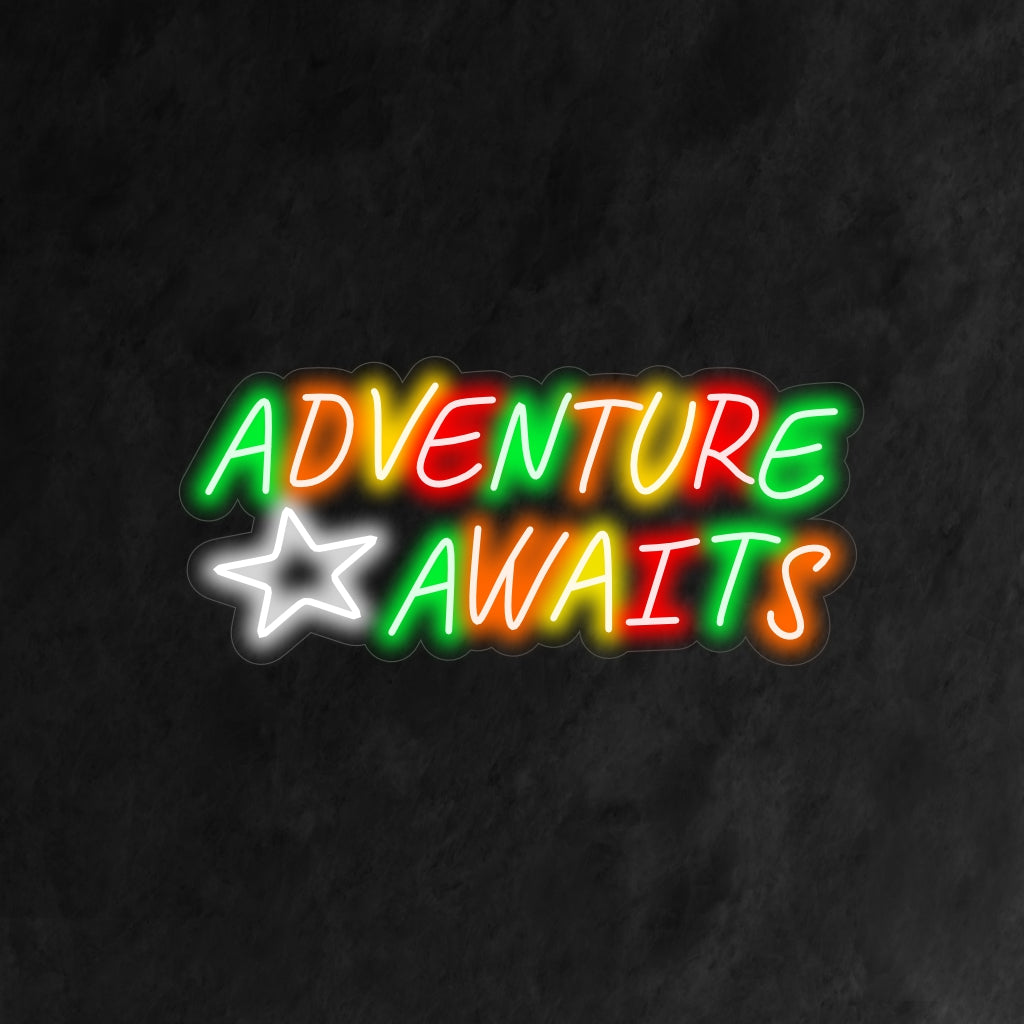 "Colorful Adventure Awaits Neon Sign" ��� Ett spännande och levande neonljus som visar orden "Colorful Adventure Awaits", som ger ditt utrymme livlig energi och en känsla av äventyr.