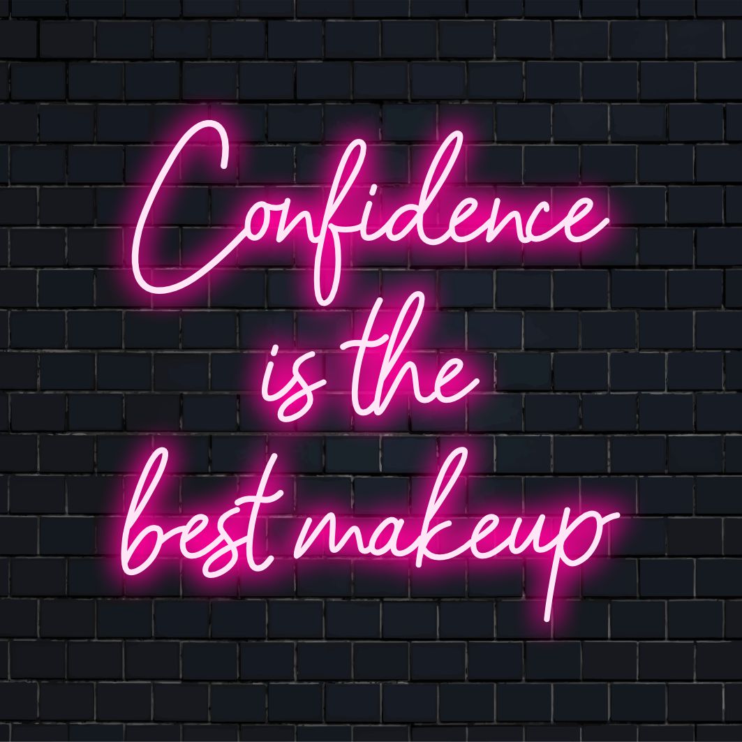 Anpassad LED-neonskylt med citatet Confidence is the Best Makeup, perfekt för neonväggkonst och unik rumsinredning.