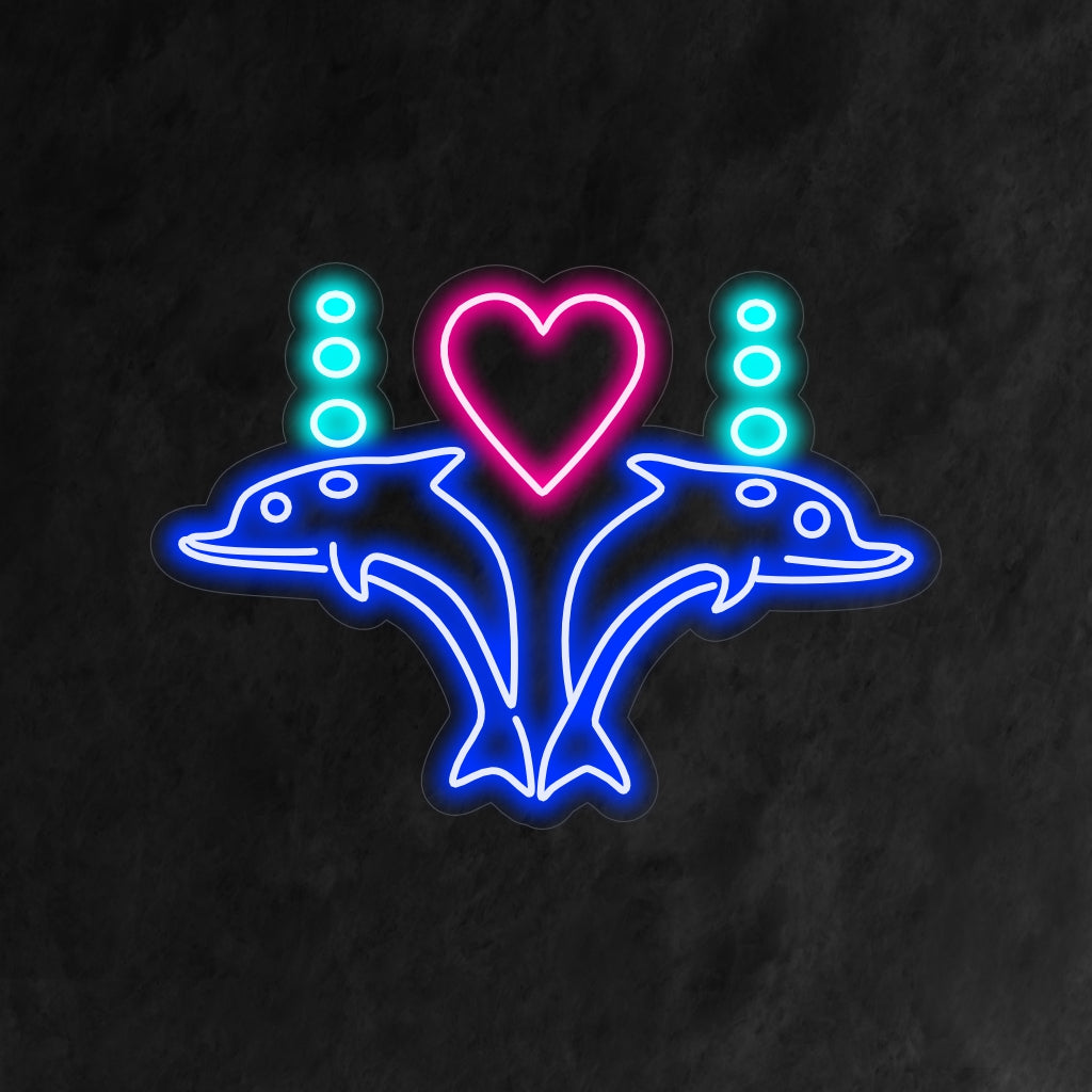 "Dolphins In Love With Heart Neon Sign" är ett konstnärligt och nyckfullt tillägg till din inredning. Ett neonljus som skildrar skönheten hos förälskade delfiner och skapar en fängslande atmosfär.