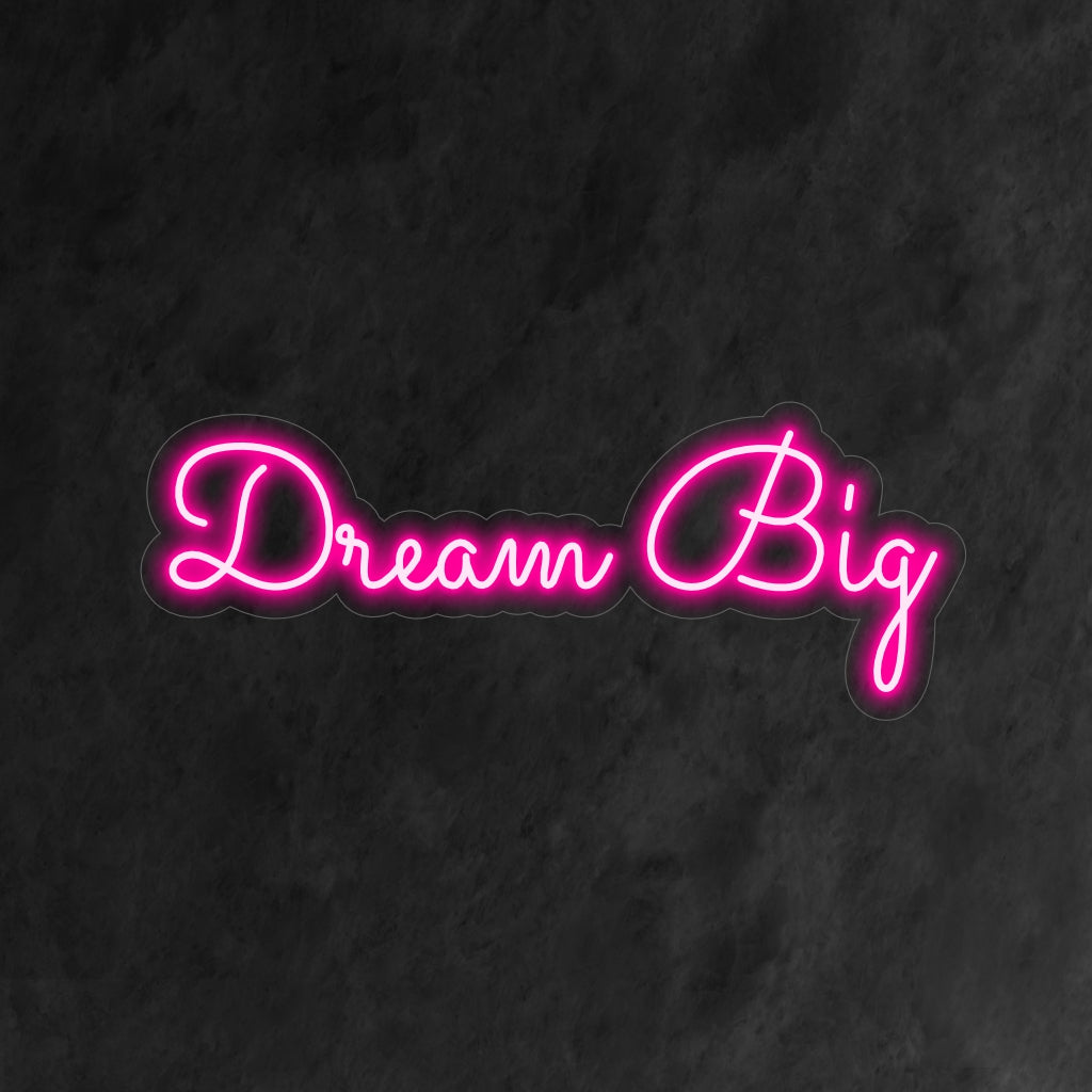 "Dream Big Neon Sign" lyser upp med en motiverande glöd, inspirerande ambition och strävan, vilket gör den perfekt för utrymmen dedikerade till personlig tillväxt och uppmuntran.