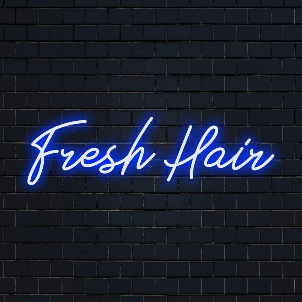 Skräddarsydd LED-neonskylt som lyser med Fresh Hair-frasen, perfekt för salonger. Lys upp ditt utrymme med detta eleganta neontillskott.