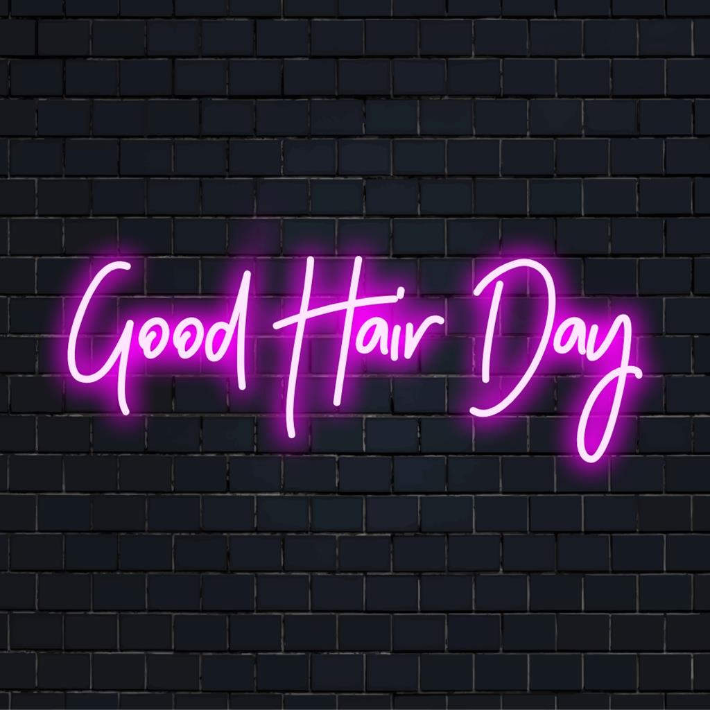 Anpassad LED-neonskylt som stavar Good Hair Day med feta, glödande bokstäver; mångsidig neonljusdekor för levande utrymmen.