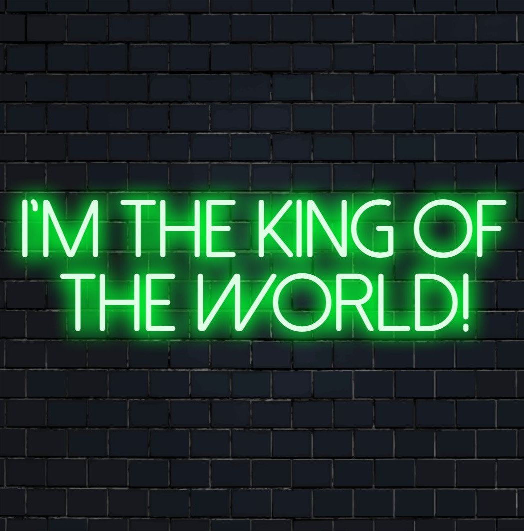 Ljust upplysande manus i en lekfull design, den här anpassade LED-neonskylten proklamerar att jag är världens kung! för enastående inredning.