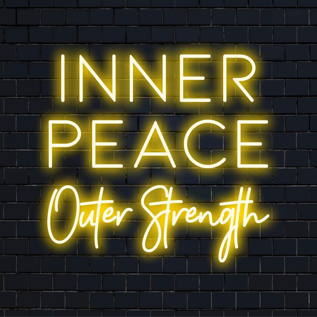 Skräddarsydd LED neonskylt med namnet Inner Peace Outer Strength, perfekt för unik neonväggdekor i ditt utrymme.