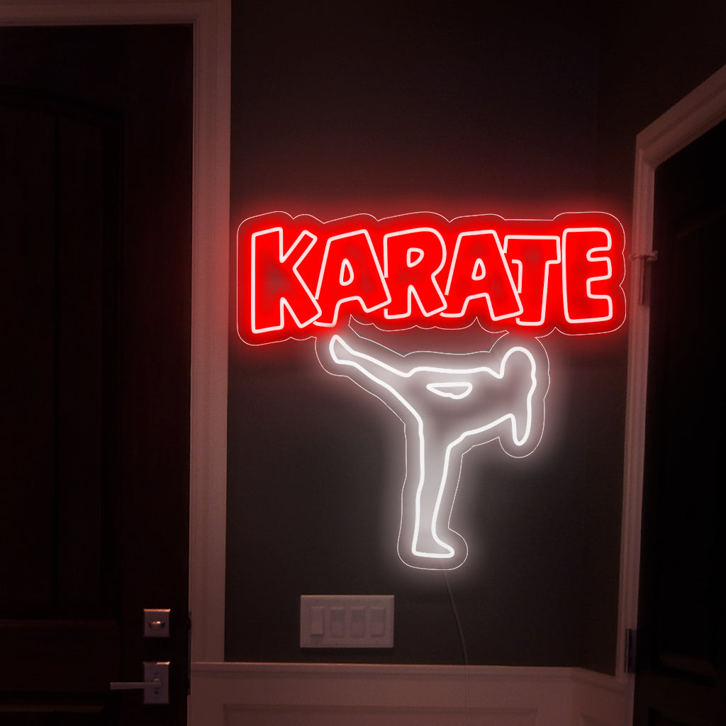 "Karate Tournament Neon Sign" - Höj energin i ditt utrymme med denna neonskylt, som förkroppsligar den dynamiska andan av karateturneringar. Lys upp din dojon med tävlingens glöd.