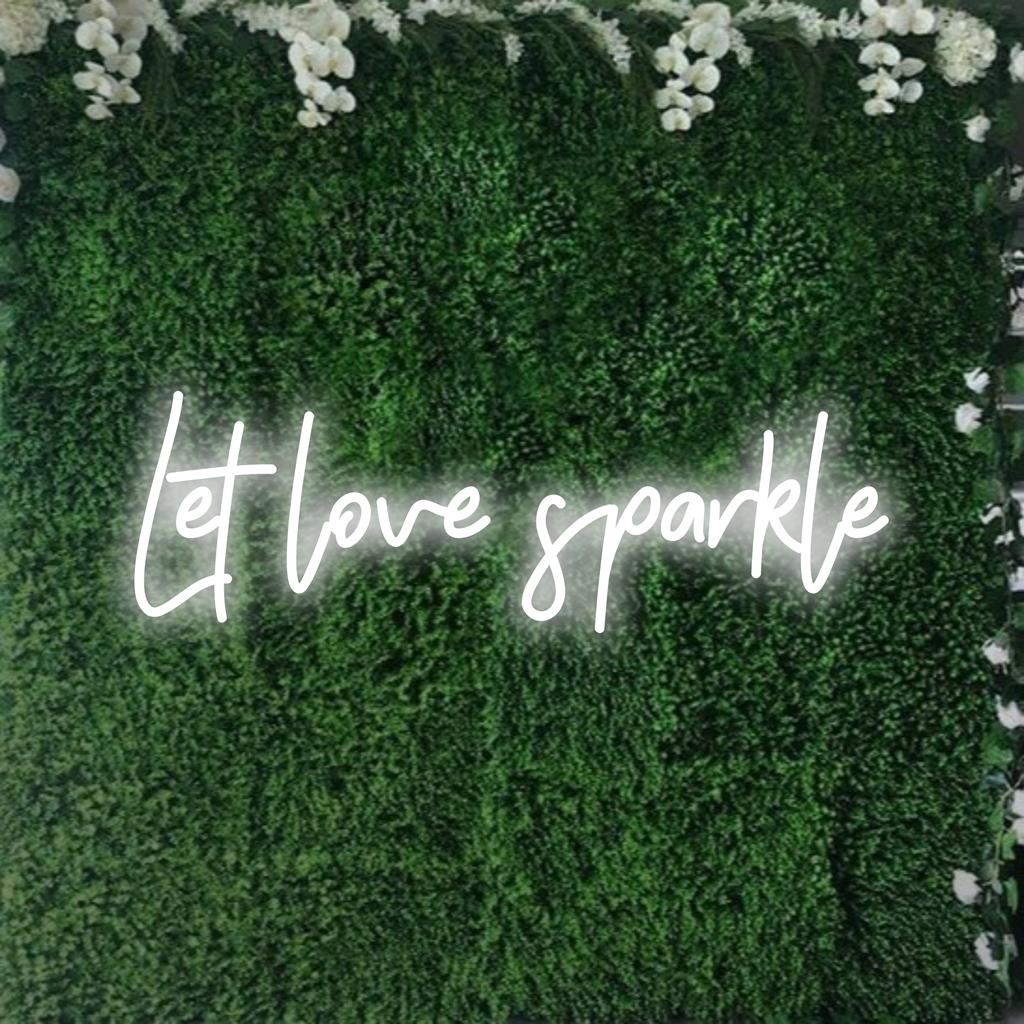 Lys upp ditt utrymme med Let Love Sparkle Custom LED Neon Sign, som ger en touch av värme och inspiration till alla rum.