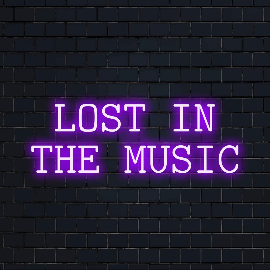 Vibrerande Lost In The Music LED neonskylt; perfekt neoncitatkonst för att personifiera ditt utrymme med unik upplyst stil.