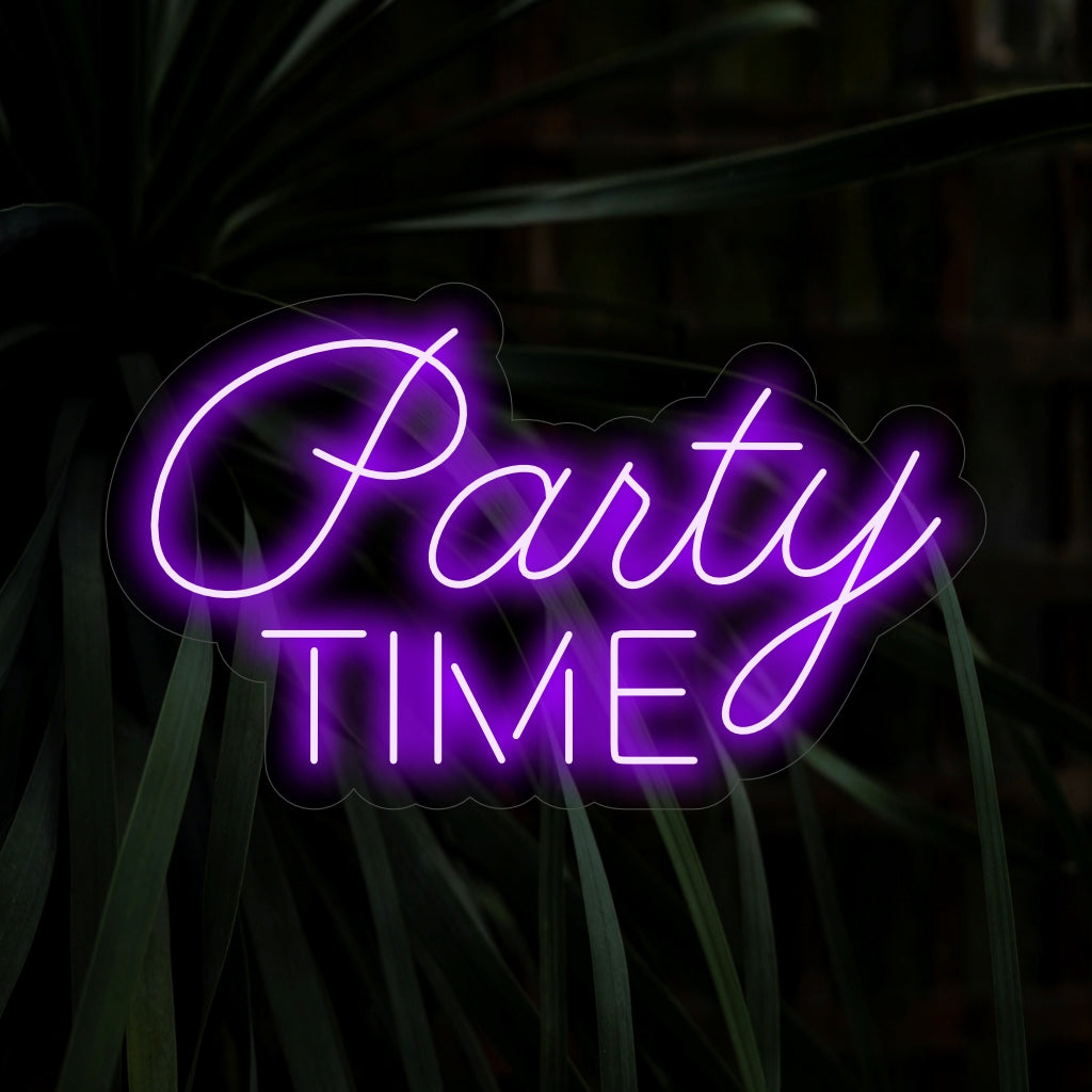"Party Time Neon Sign" är ett festligt och livligt tillskott, perfekt för utrymmen som är redo att fira och ha en trevlig tid. Lys upp med en anda av glädje och munterhet!