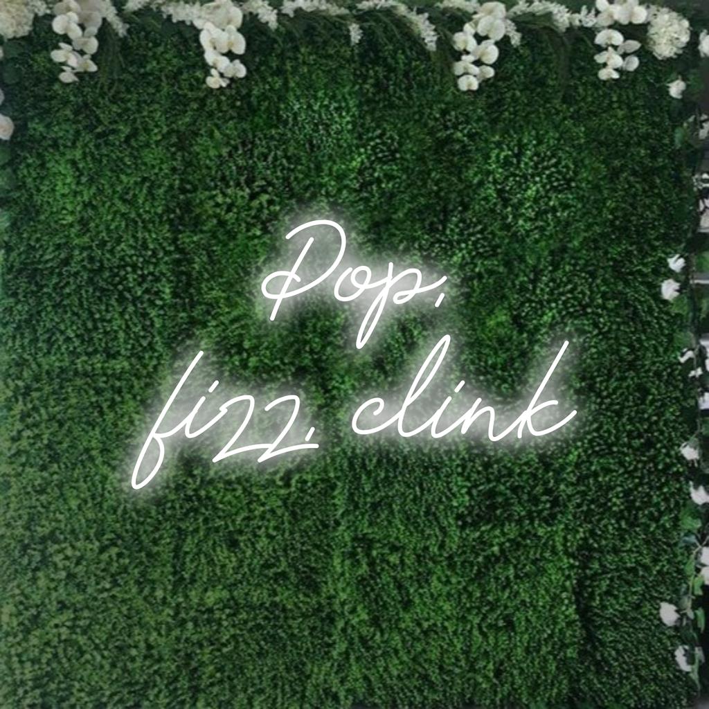 Anpassad LED-neonskylt som läser Pop, Lizz, Clink ��� levande neonljusdekor som ger en lekfull touch till alla utrymmen.