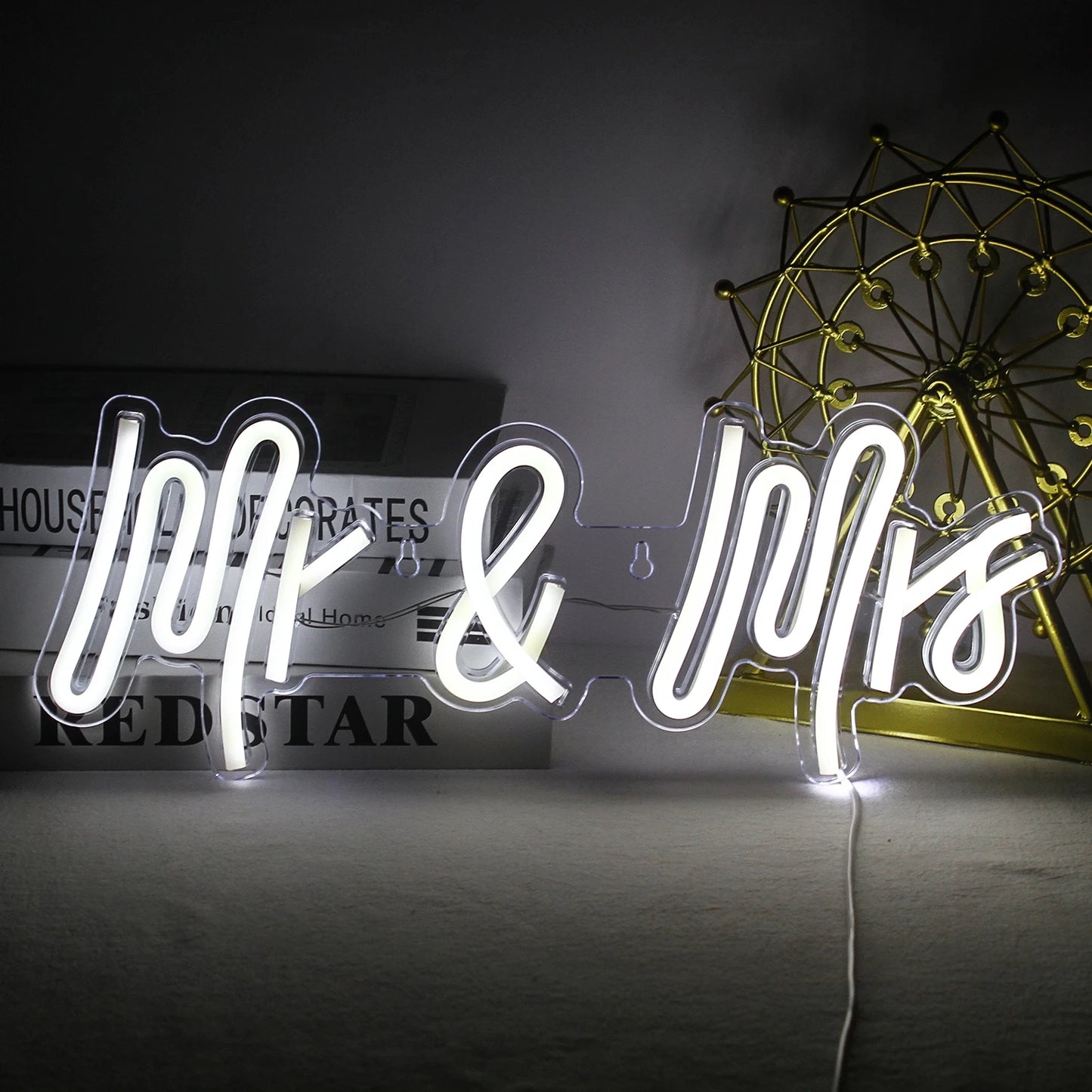 Mr & Mrs 5V USB LED Ljusskylt - Budgetvänlig