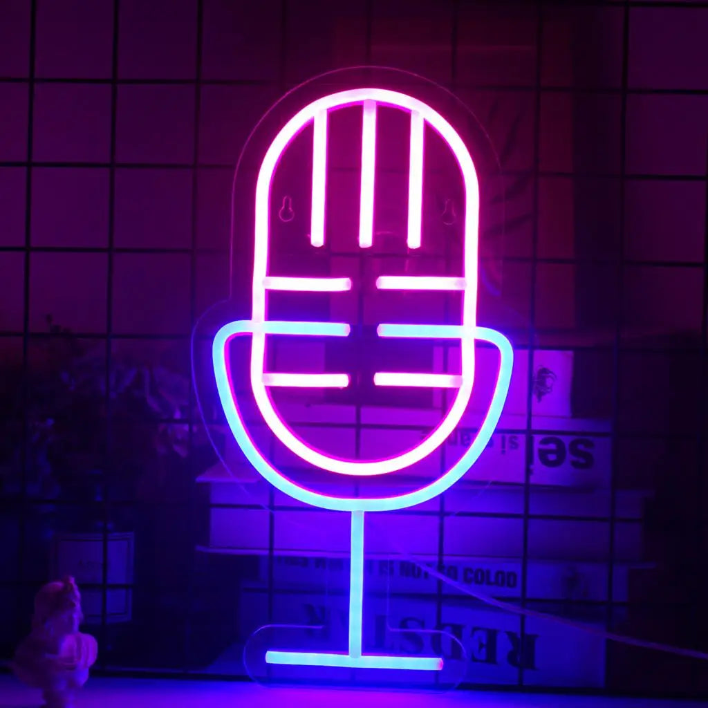 En levande LED neonskylt formad som en klassisk mikrofon.