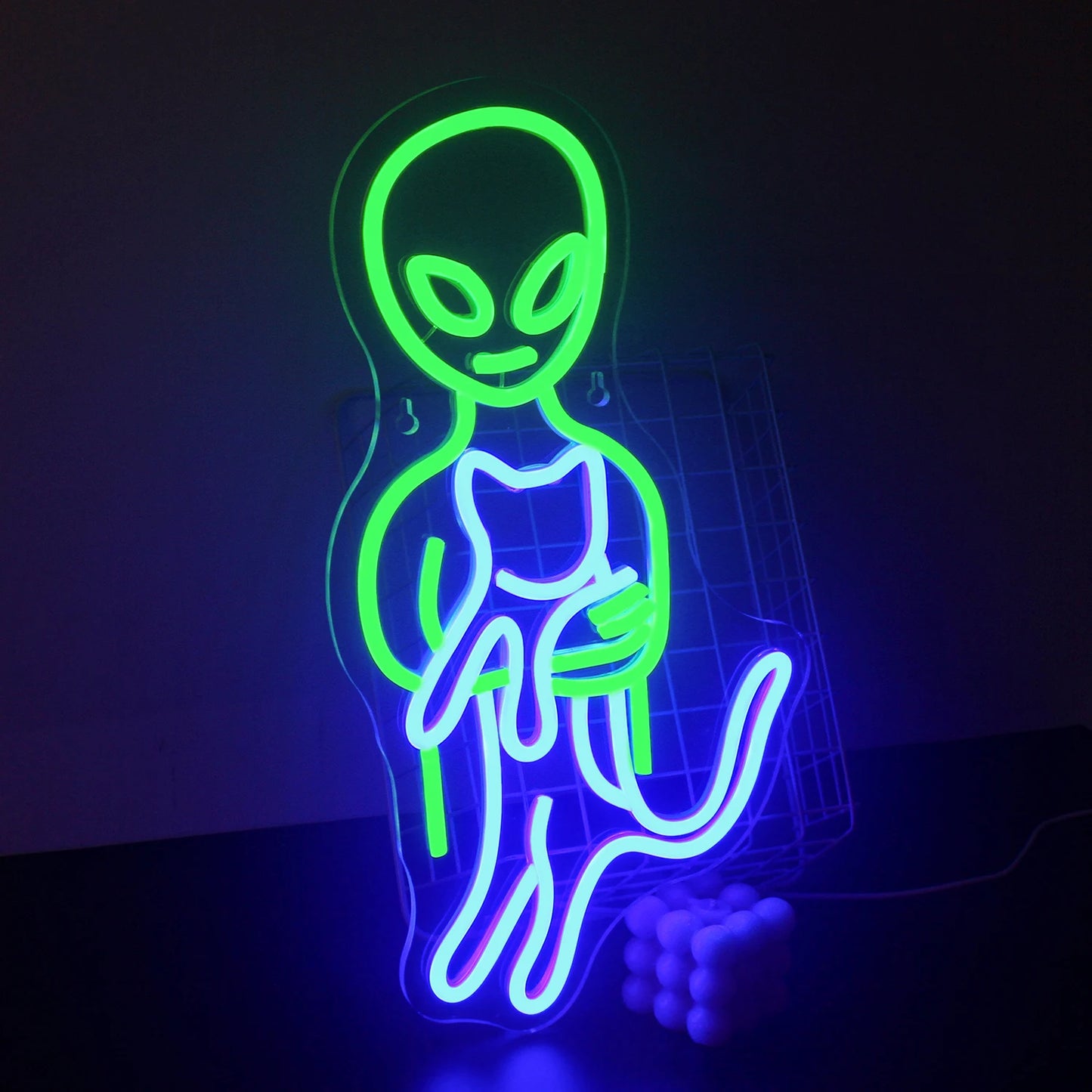 Grön Alien 5V USB LED Ljusskylt - Budgetvänlig
