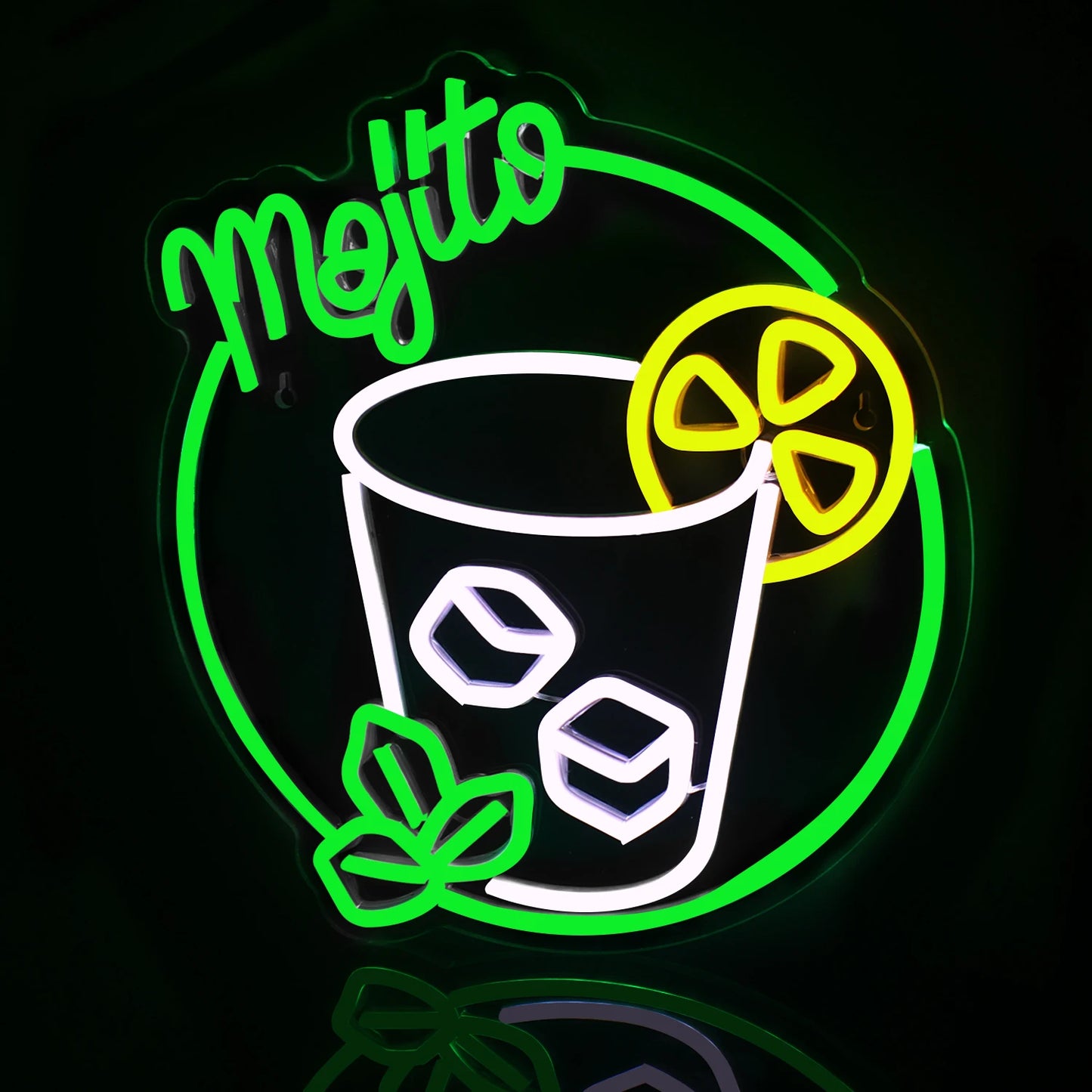 Bilden har en handgjord LED neonskylt formad som ett klassiskt cocktailglas.