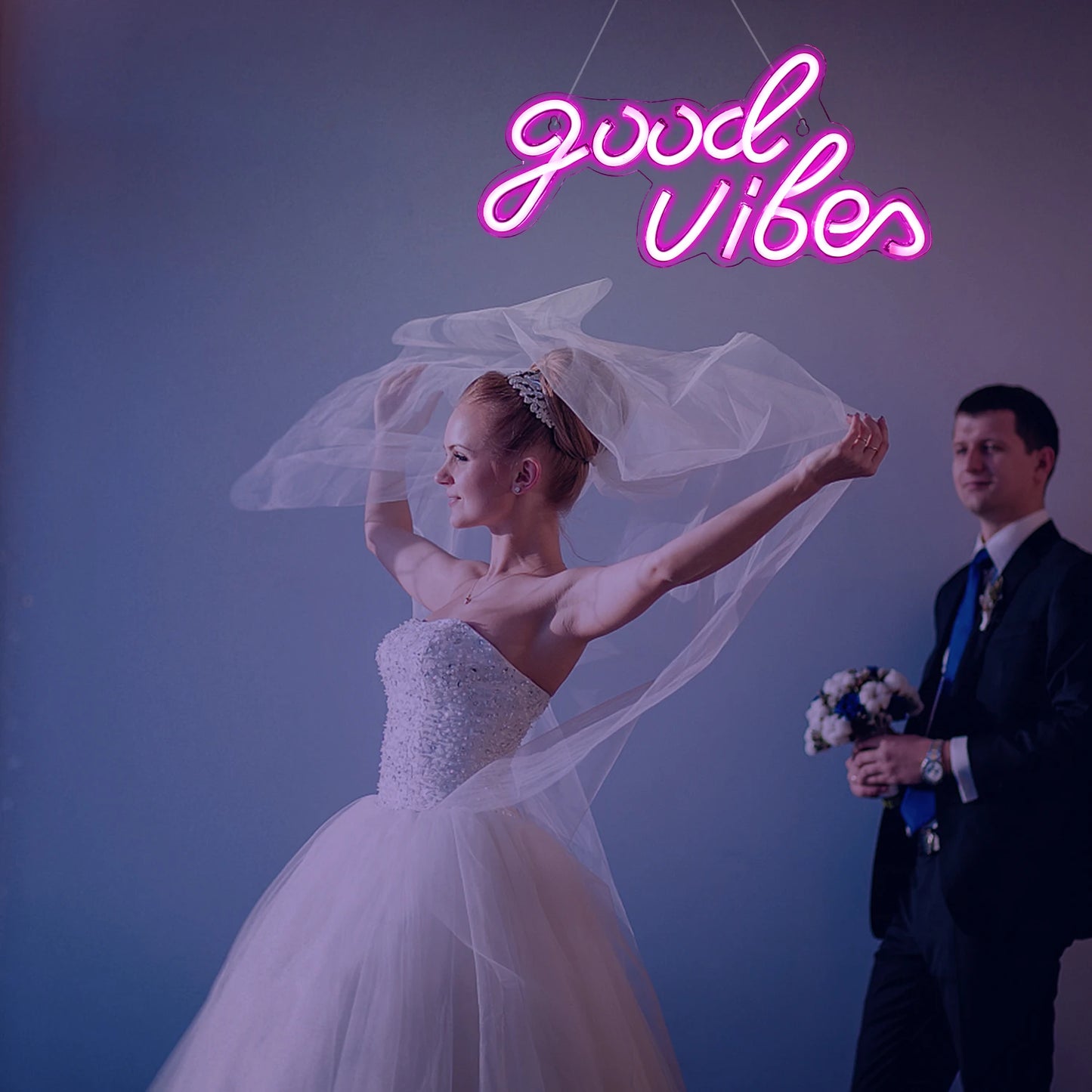 Good Vibes 5V USB LED Ljusskylt - Prisvärd