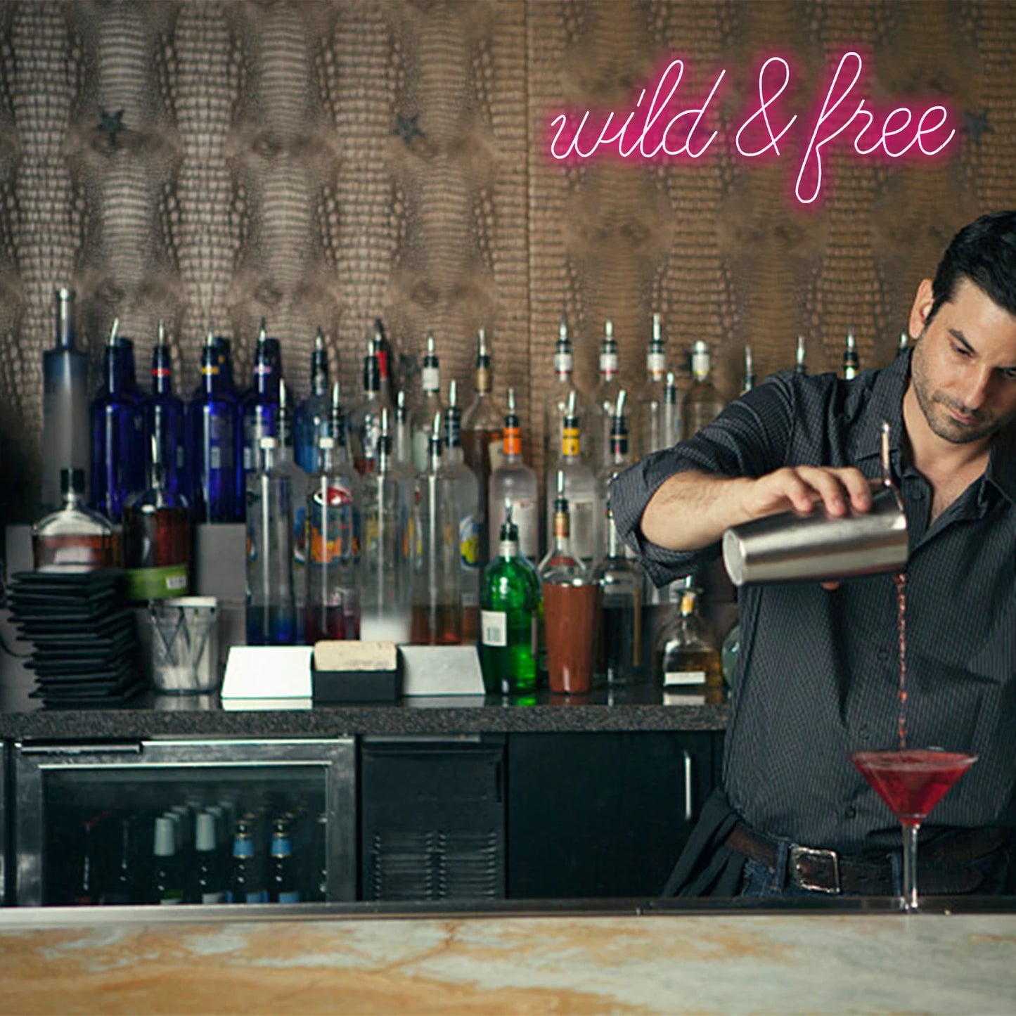 Wild & Free 5V USB LED Ljusskylt - Prisvärd