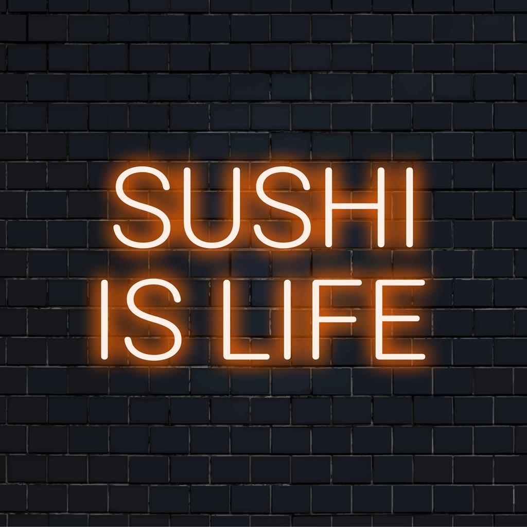 Livlig anpassad LED-neonskylt med den lekfulla frasen Sushi Is Life i en färgstark, konstnärlig neonskärm.