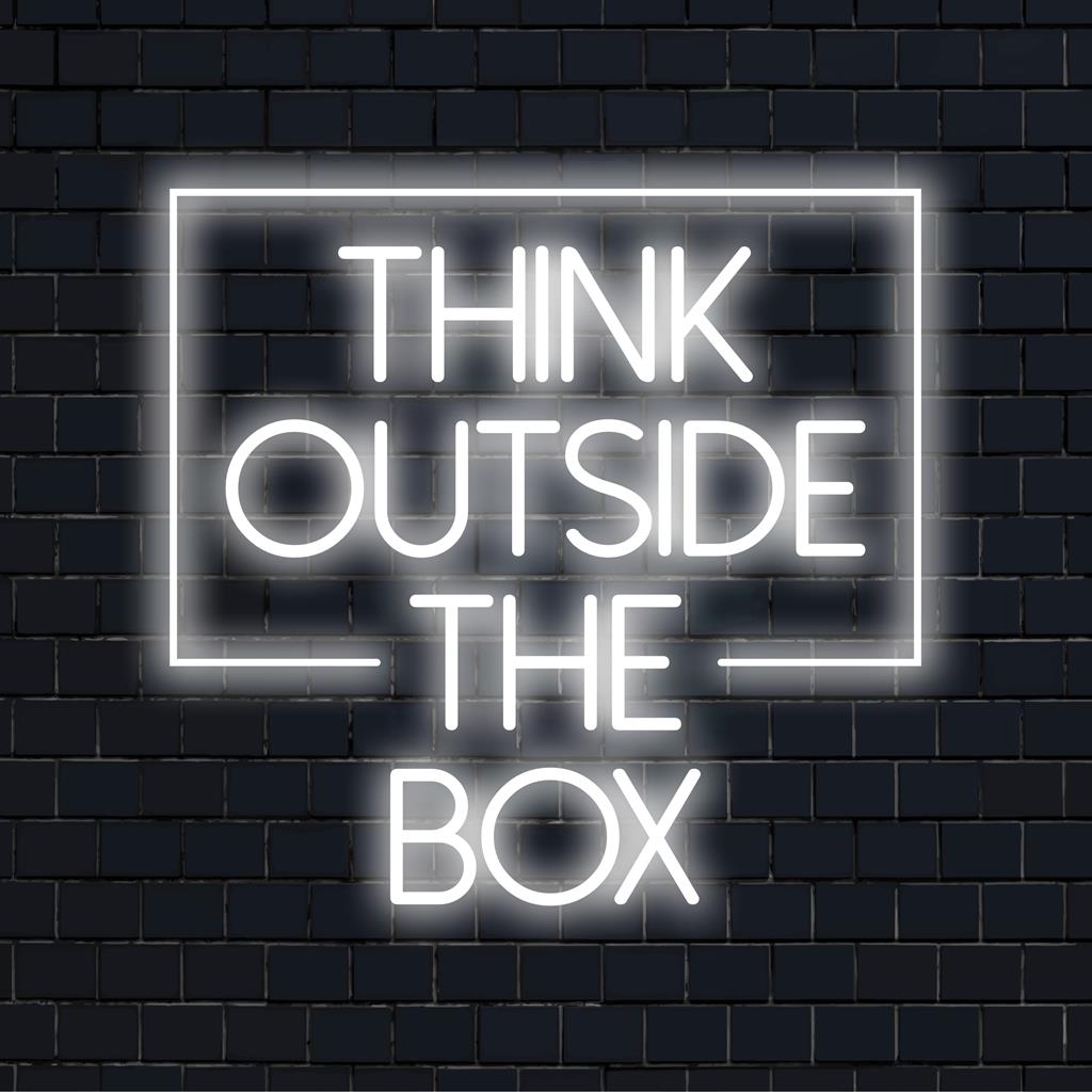 Think Outside The Box LED neonskyltdesign med djärva, livfulla bokstäver; idealisk neonljusdekor för personlig neontextkonst.