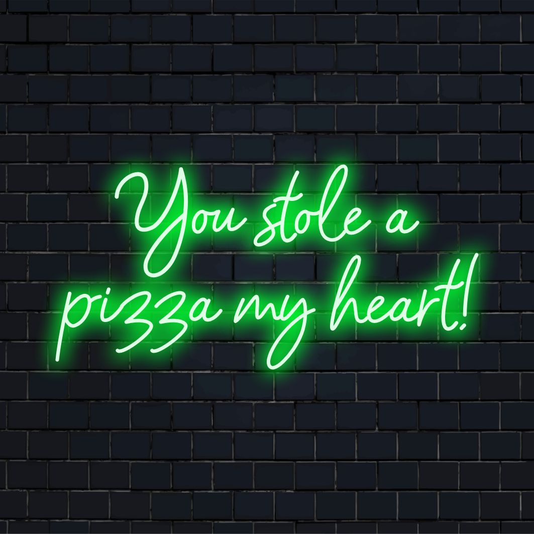 Neonskylt med lekfull fras You Stole A Pizza My Heart, tillverkad i livfulla LED-ljus, perfekt för unik väggdekoration.
