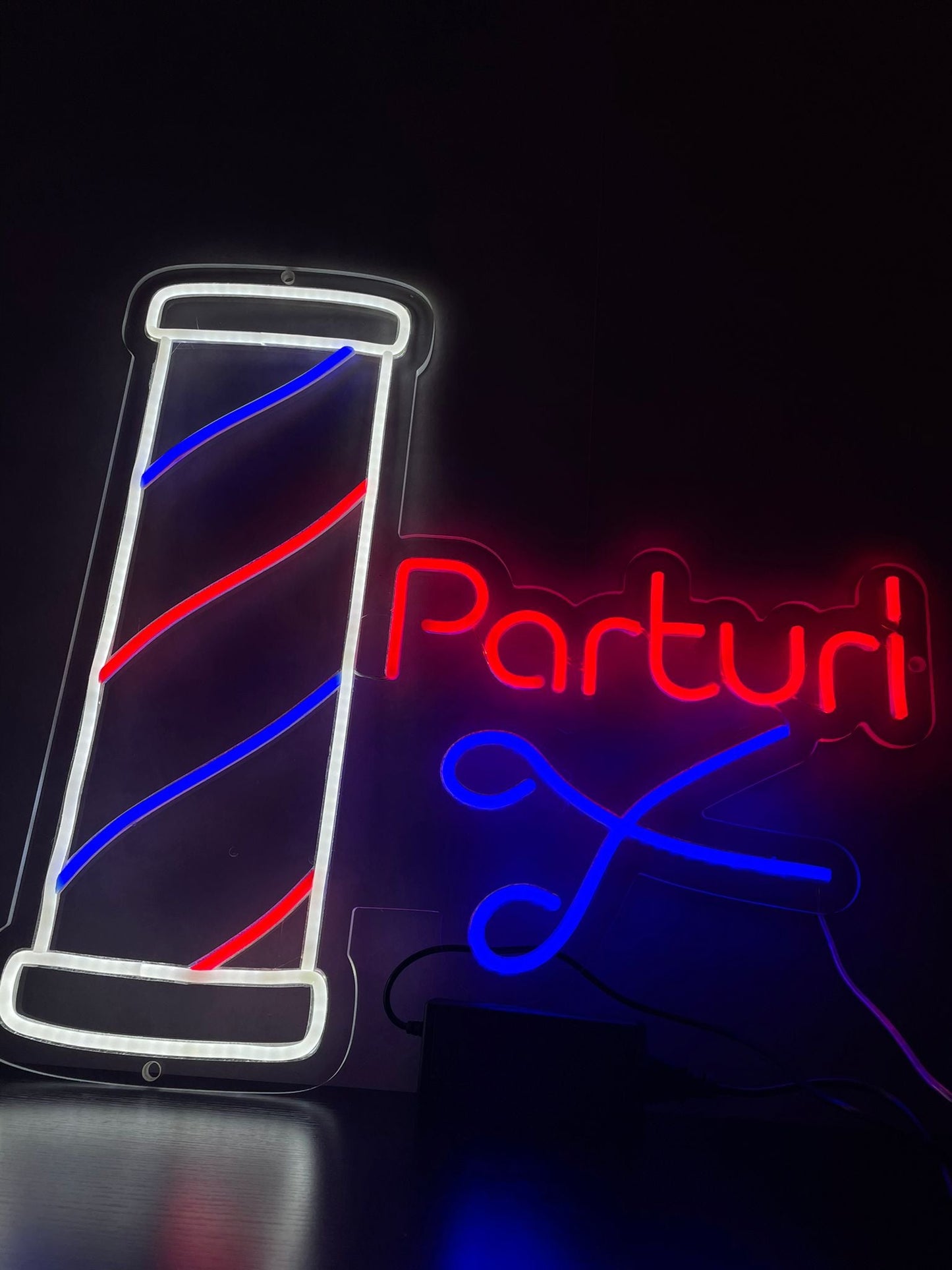 Parturi Barber Shop Neonskylt - The Art Neon
