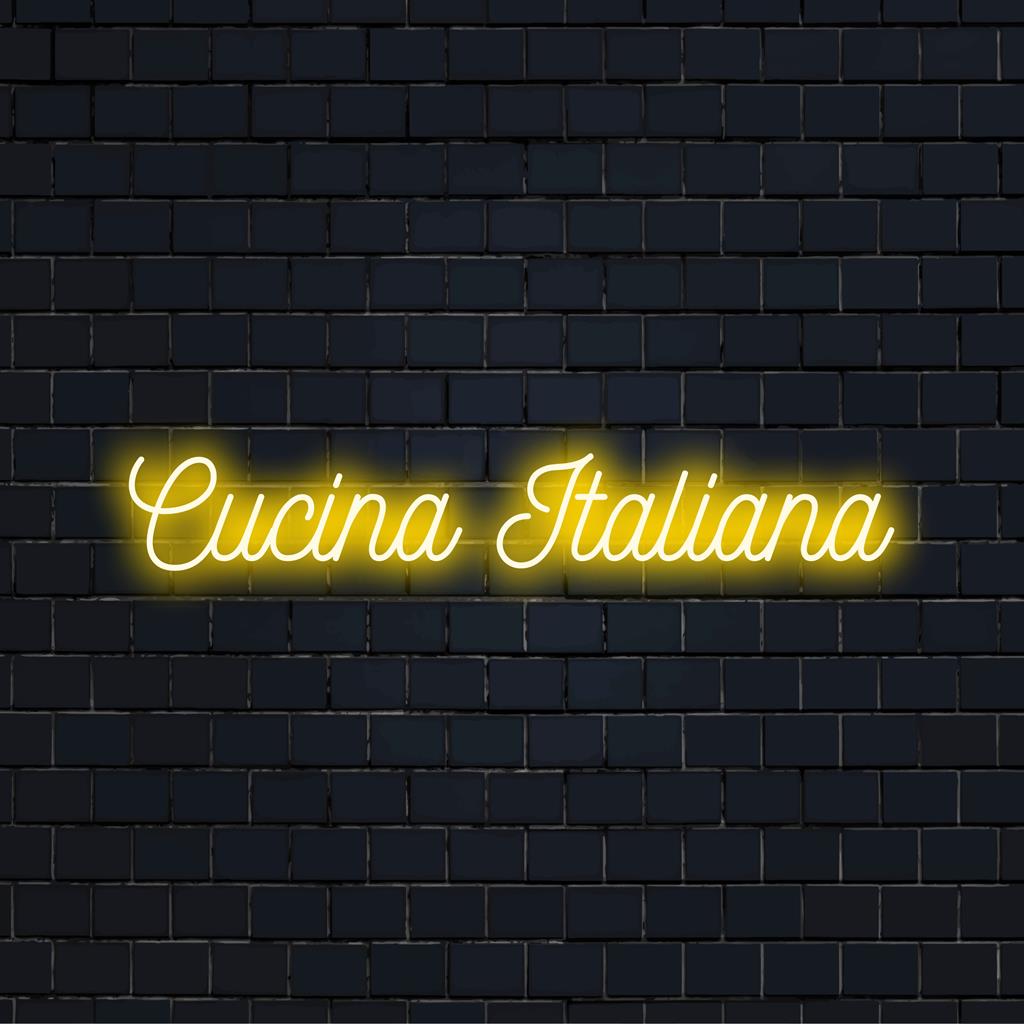 Snygg LED-neonskylt som läser Cucina Italiana, perfekt för att lägga till stil i alla kökshörnor eller utrymmen med italienskt tema.