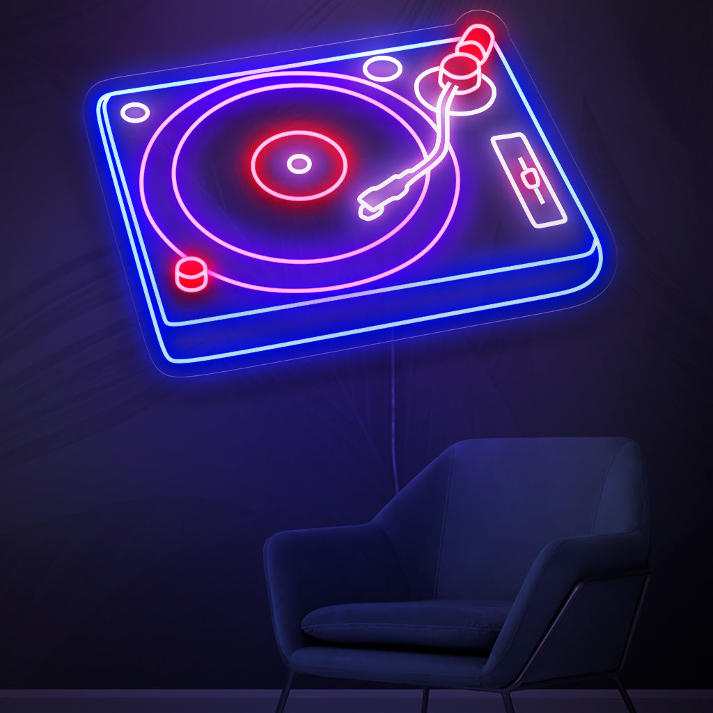 "DJ Turntable Neon Sign" lyser upp med ett rytmiskt sken och ger ditt utrymme musikscenens livfulla energi, perfekt för musikentusiaster och kreativa miljöer.