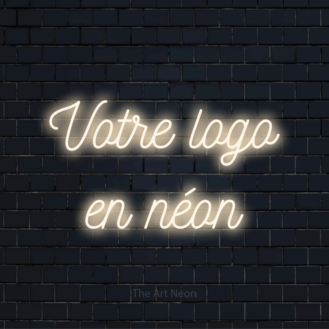Enseigne néon personnalisée « Votre logo en néon » sur un mur en briques noires