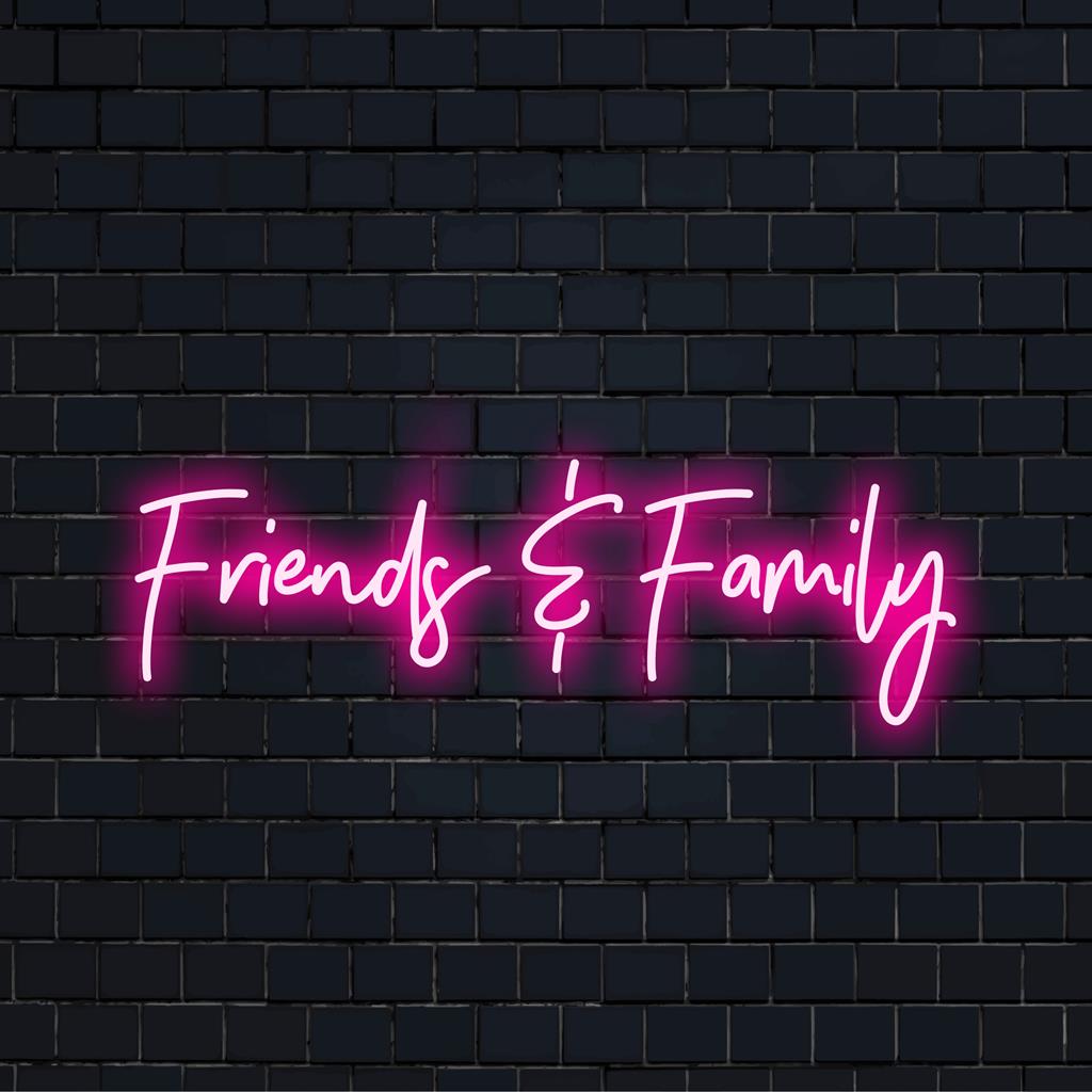 Mångsidig LED-neonskylt med text som hyllar "Vänner" och "Familj". En perfekt neonpjäs för alla sociala utrymmen.