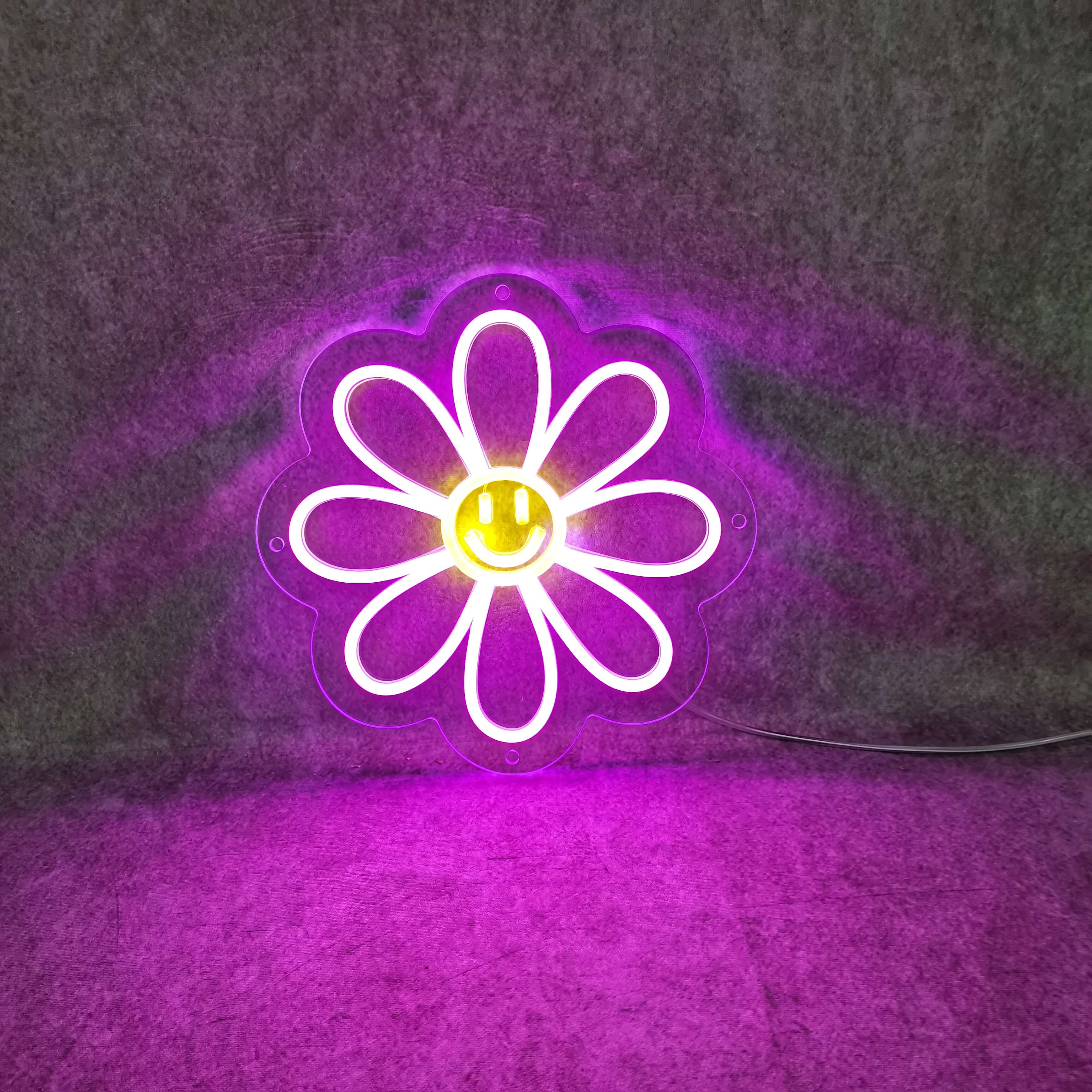 Happy Smile Flower Neonskylt - The Art Neon