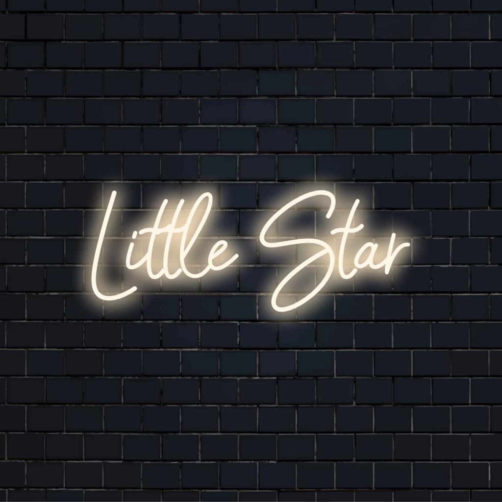 Anpassad LED-neonskylt som stavar Little Star, utstrålar ett mjukt sken��� perfekt för att lägga till en himmelsk touch till alla utrymmen.
