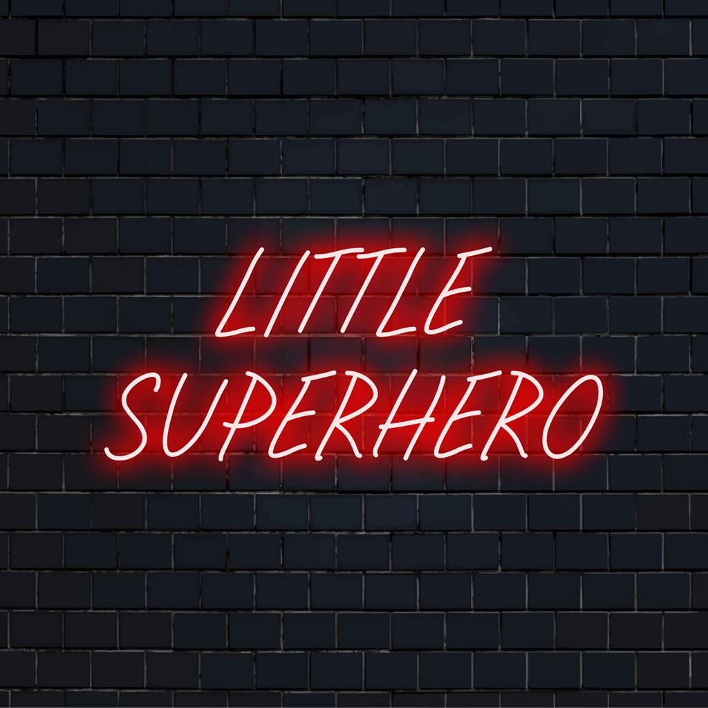 Neonljusdekor med djärv Little Superhero-text i LED, perfekt för att förbättra atmosfären i barnrummet eller lekområdet.