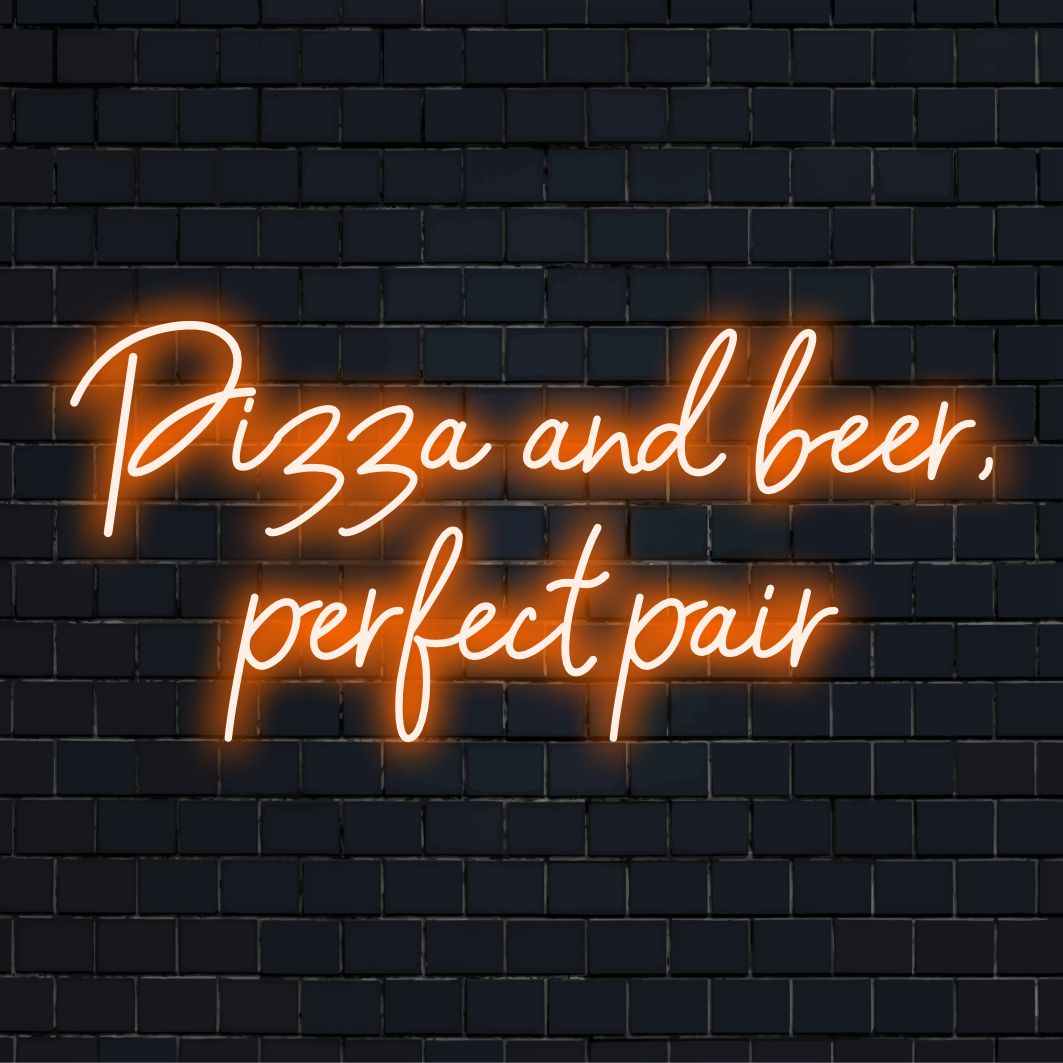 Glad neonskildring av pizza och öl, perfekt kombo upplyst som neonväggkonst, perfekt för livliga inredningsutrymmen.