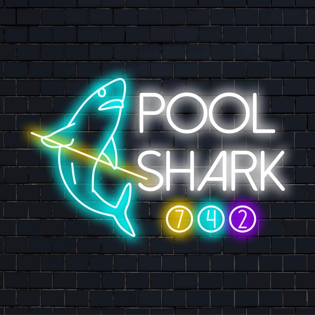 Anpassad LED neonskylt med en lekfull poolhajdesign, perfekt för unik neonväggkonst och dekor.