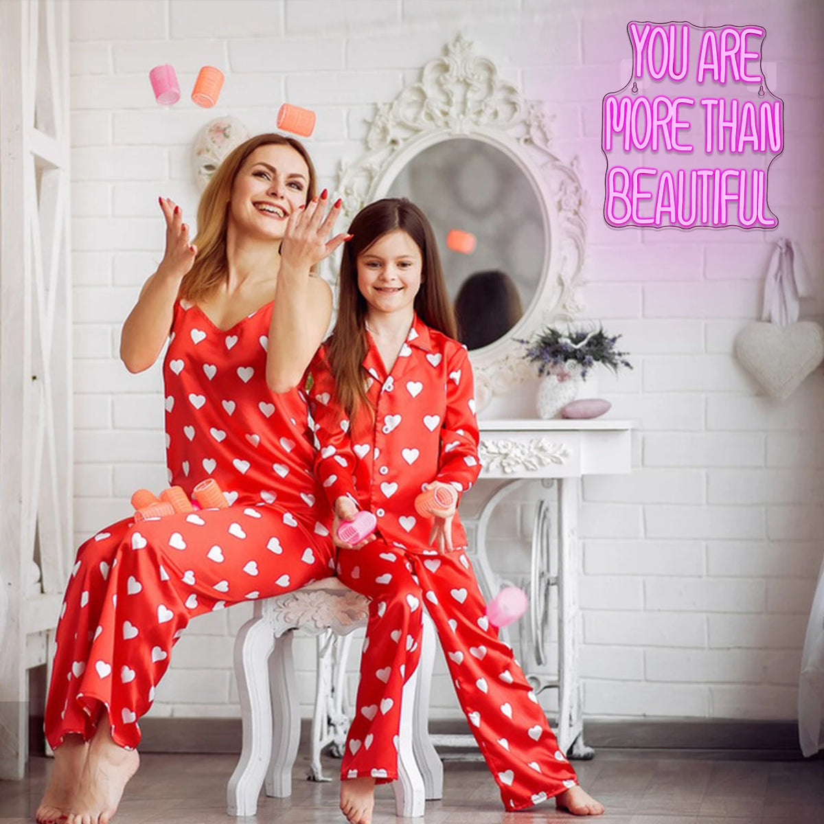 You Are More Than Beautiful – LED-ljusskylt (5 V USB)