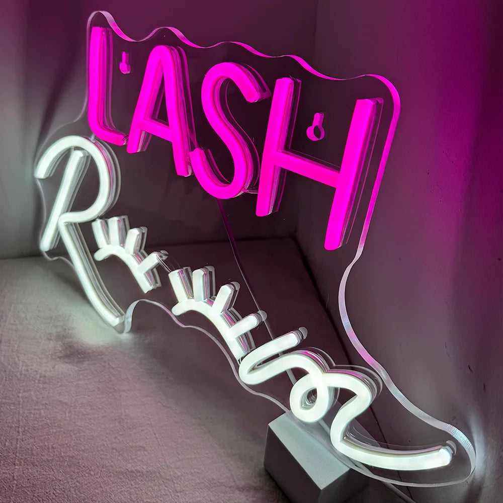 LASH ROOM – Ögonfransar i stället för O-bokstäverna – LED-ljusskylt (5 V USB)