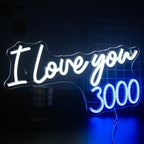 En livlig LED-neonskylt som visar frasen "I Love You 3000 Times" i ett lekfullt, kursivt teckensnitt.
