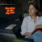 Read Books Be Kind Stay Weird – LED-neonskylt (5 V USB)