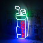 Bilden visar en levande LED-neonskylt i form av ordet "GOLF" upplyst mot en mörk bakgrund.