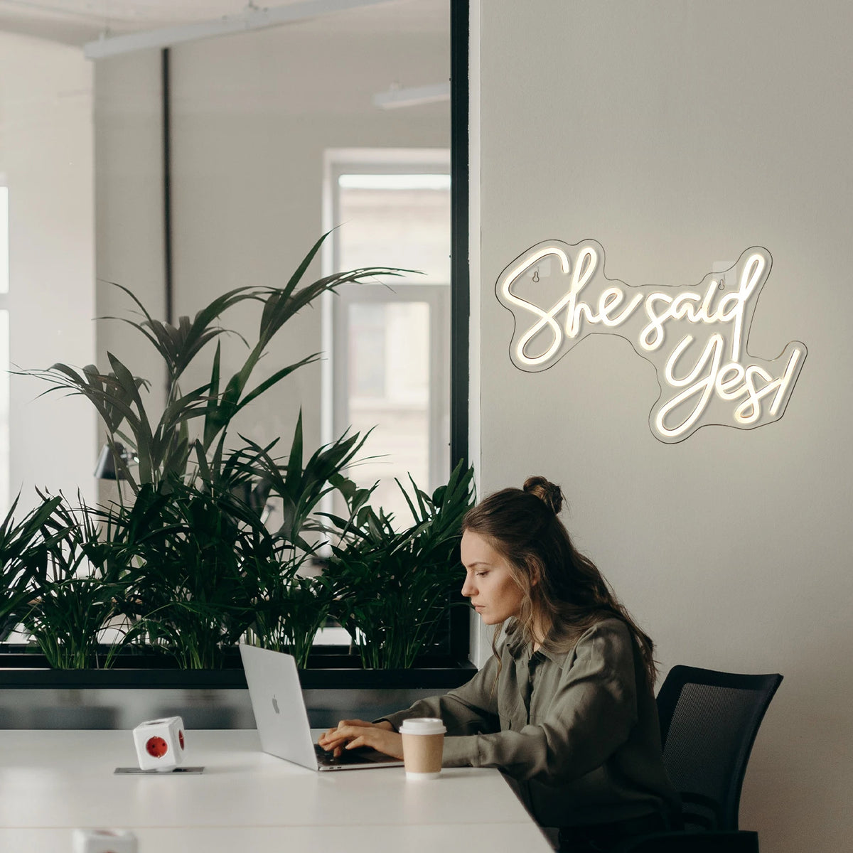 She Said Yes – LED-neonskylt (5 V USB)