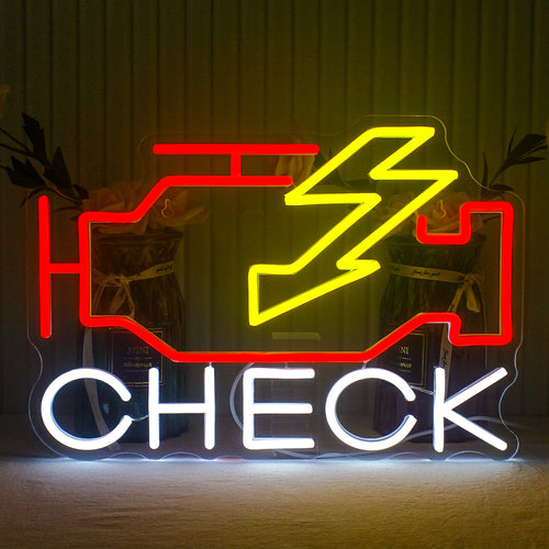 En livlig LED-neonskylt som visar orden "Check Engine" med fetstilta, uppmärksammade bokstäver.
