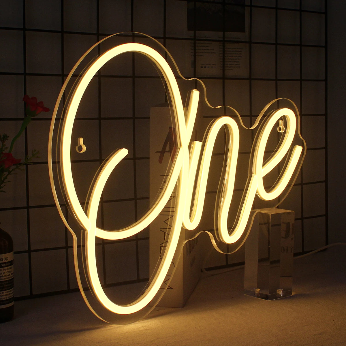 One – LED-neonskylt (5 V USB)