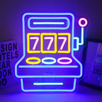 Bilden visar en levande, handgjord LED-neonskylt med texten "777 Game Room" med djärva, iögonfallande bokstäver.