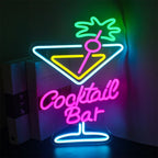 Bilden visar en levande LED-neonskylt designad för en cocktailbar.