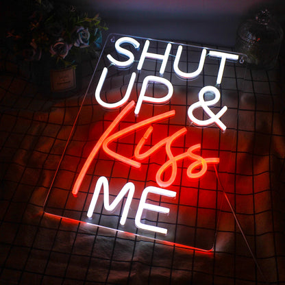 Shut Up Kiss Me 5V USB LED Ljusskylt - Prisvärd
