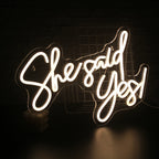 She Said Yes – LED-neonskylt (5 V USB)