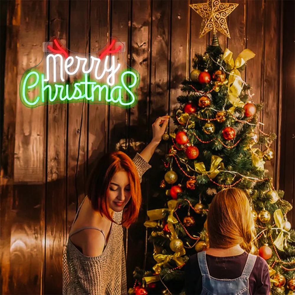 Merry Christmas – Gröna och röda bokstäver med horn – LED-neonskylt (5 V USB)