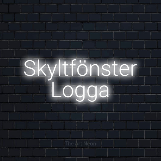 Personlig neonskylt med texten “Skyltfönster Logga” på en svart tegelvägg