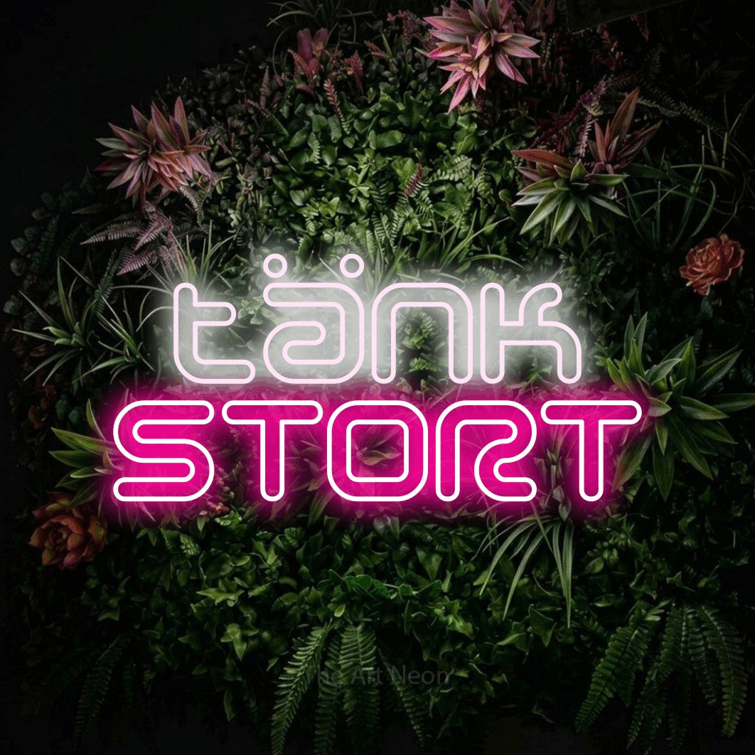 LED neon sign reading “tänk STORT”, arranged in 2 lines.
